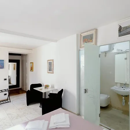 11 Duomo - Monolocale Caratteristico Apartment Florence Exterior photo